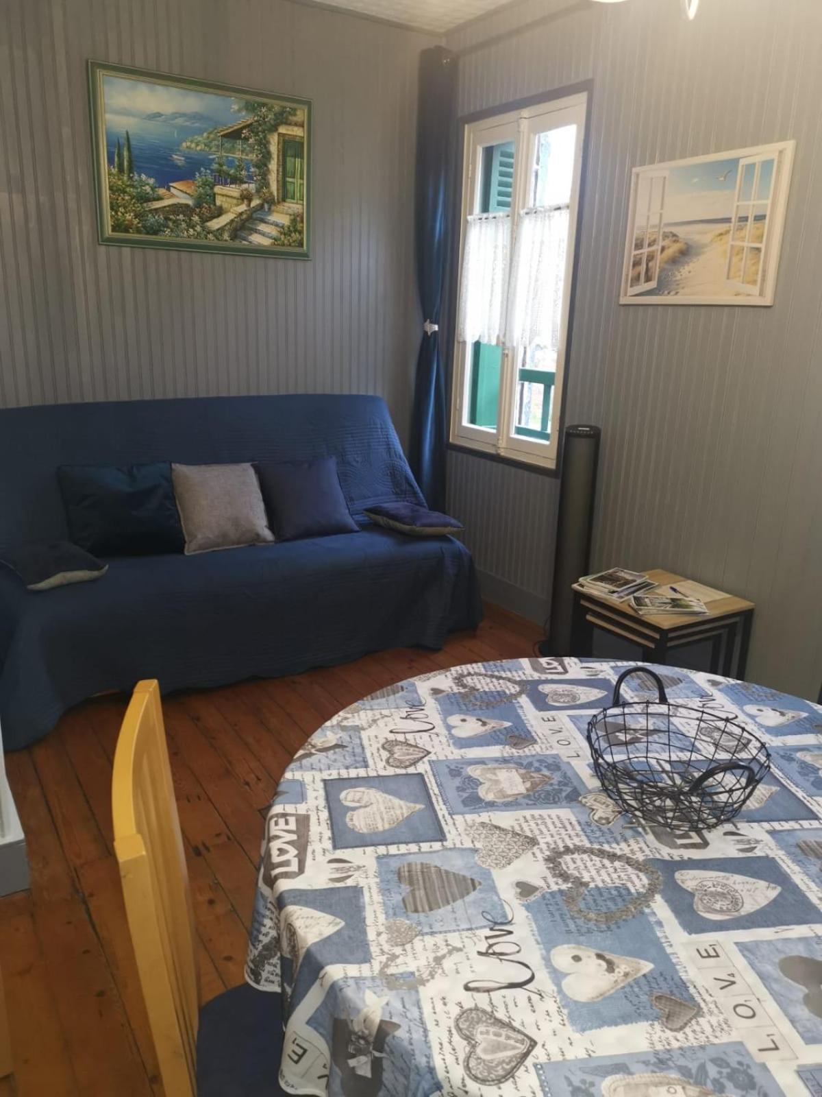 Appartement Avec Balcon Au 1Er Etage Vue Laterale Mer A 50 Metres De La Plage A Mers Les Bains. Eksteriør bilde